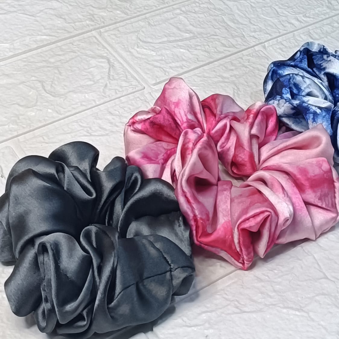 Peehu Satin Scrunchies - Set of 3