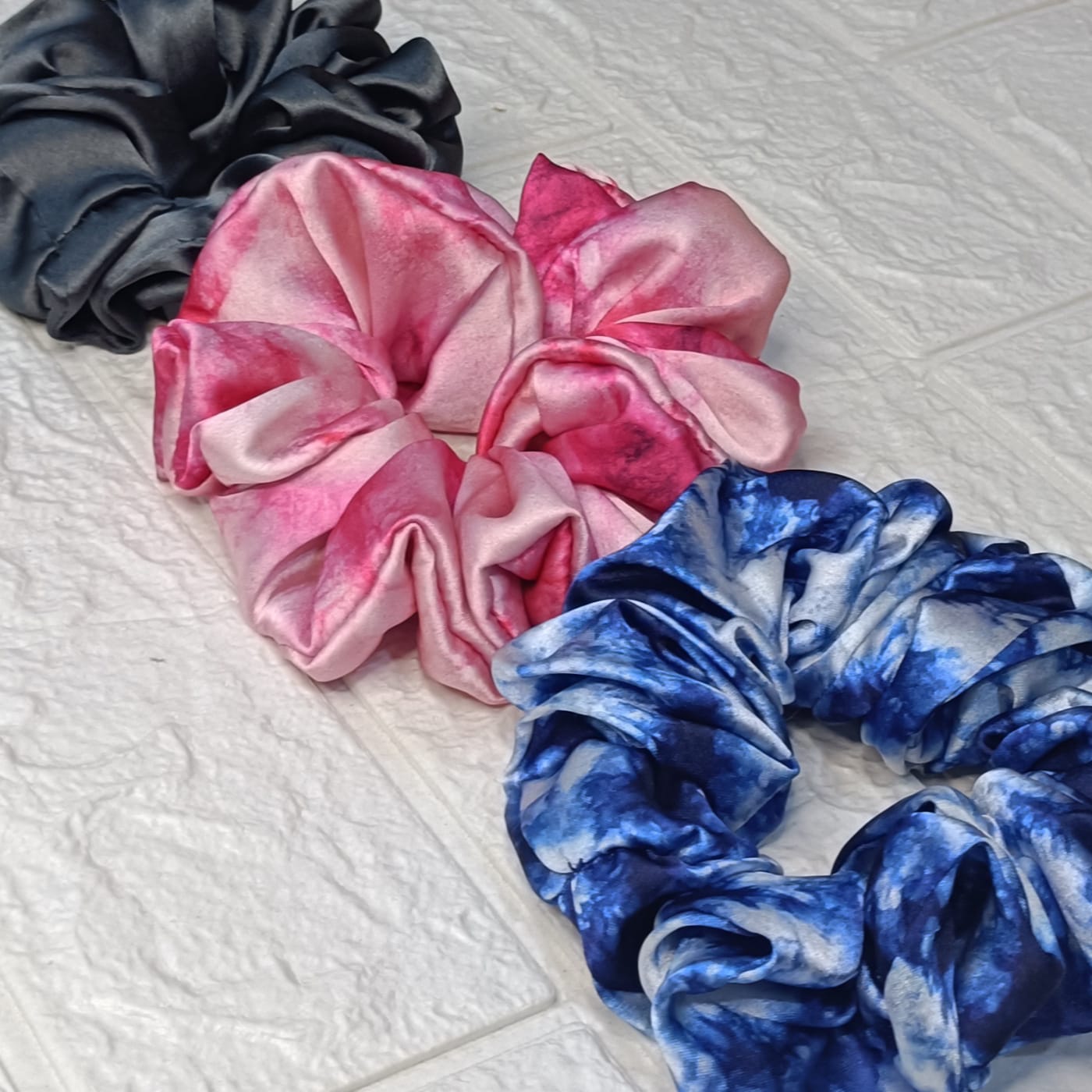 Peehu Satin Scrunchies - Set of 3