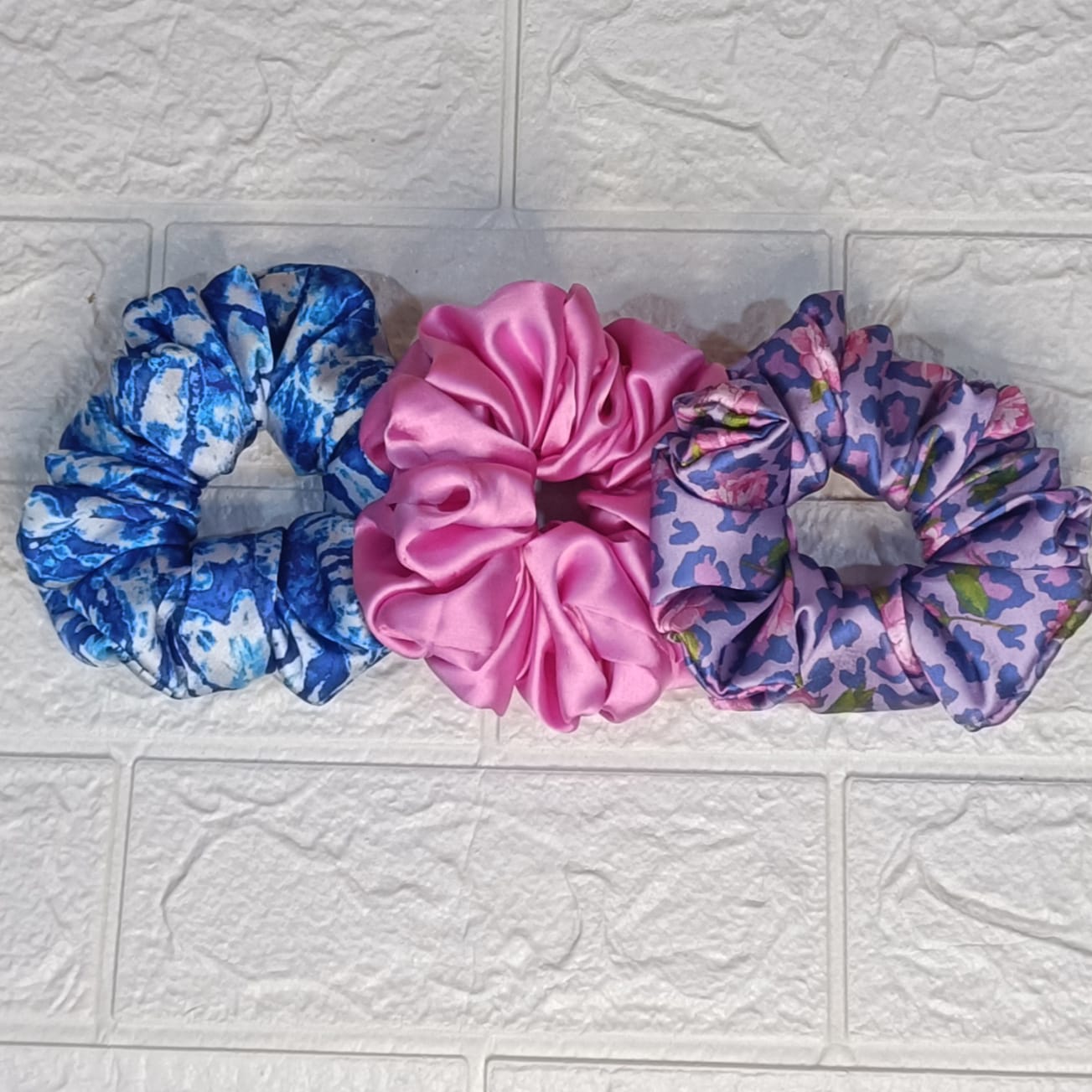 Miraya Satin Scrunchies - Set of 3