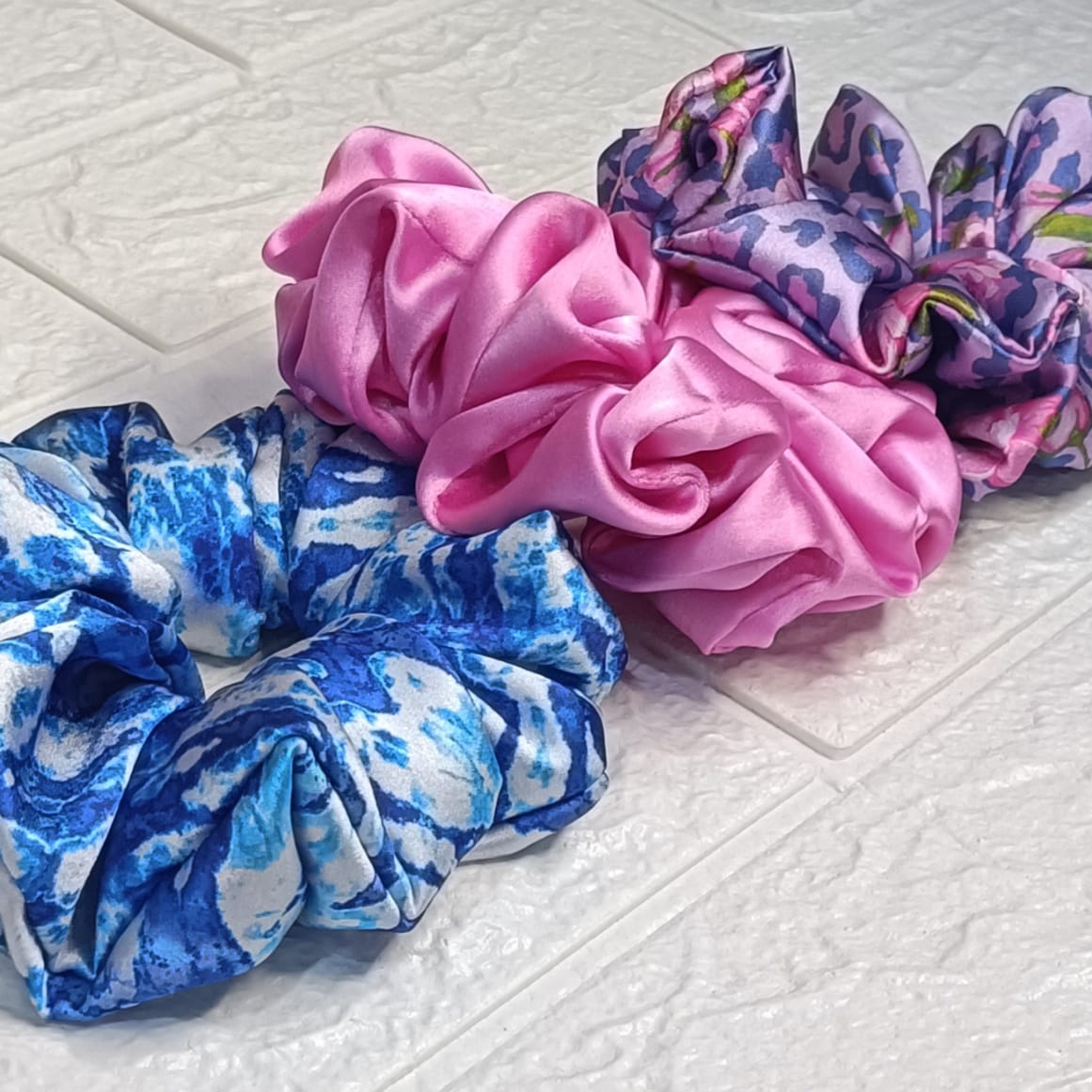 Miraya Satin Scrunchies - Set of 3